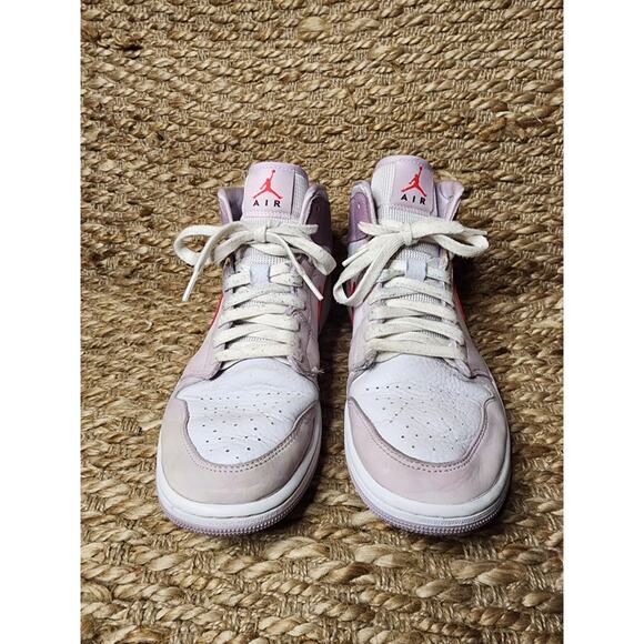 Nike Air Jordan 1 Mid Valentine's Day Womens 10.5 Basketball DR0174-500 Athletic - Picture 4 of 10